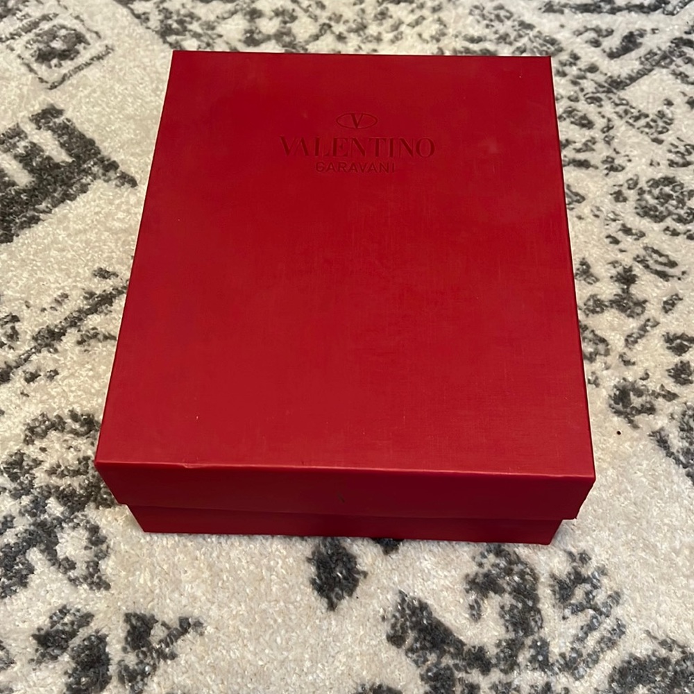 Valentino Garavani box